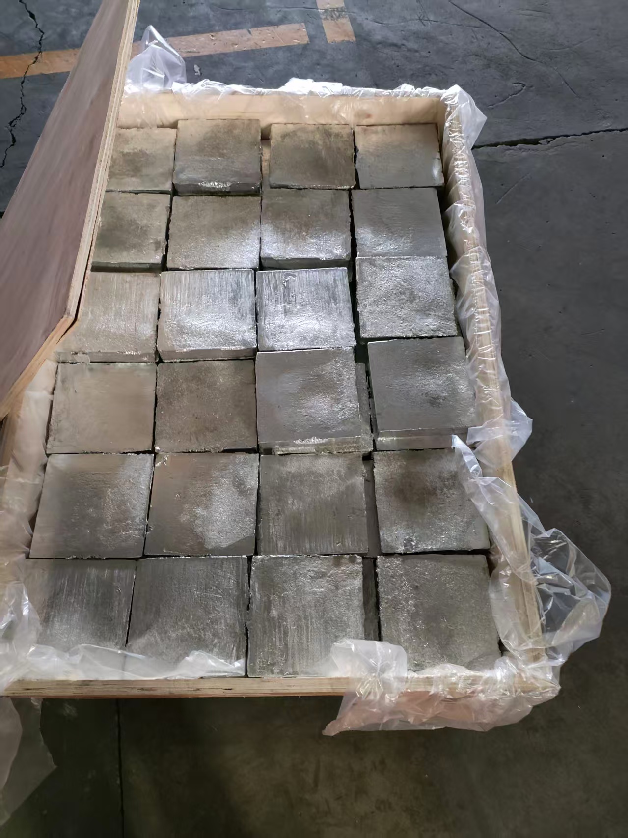 Zinc plate crate packaging
